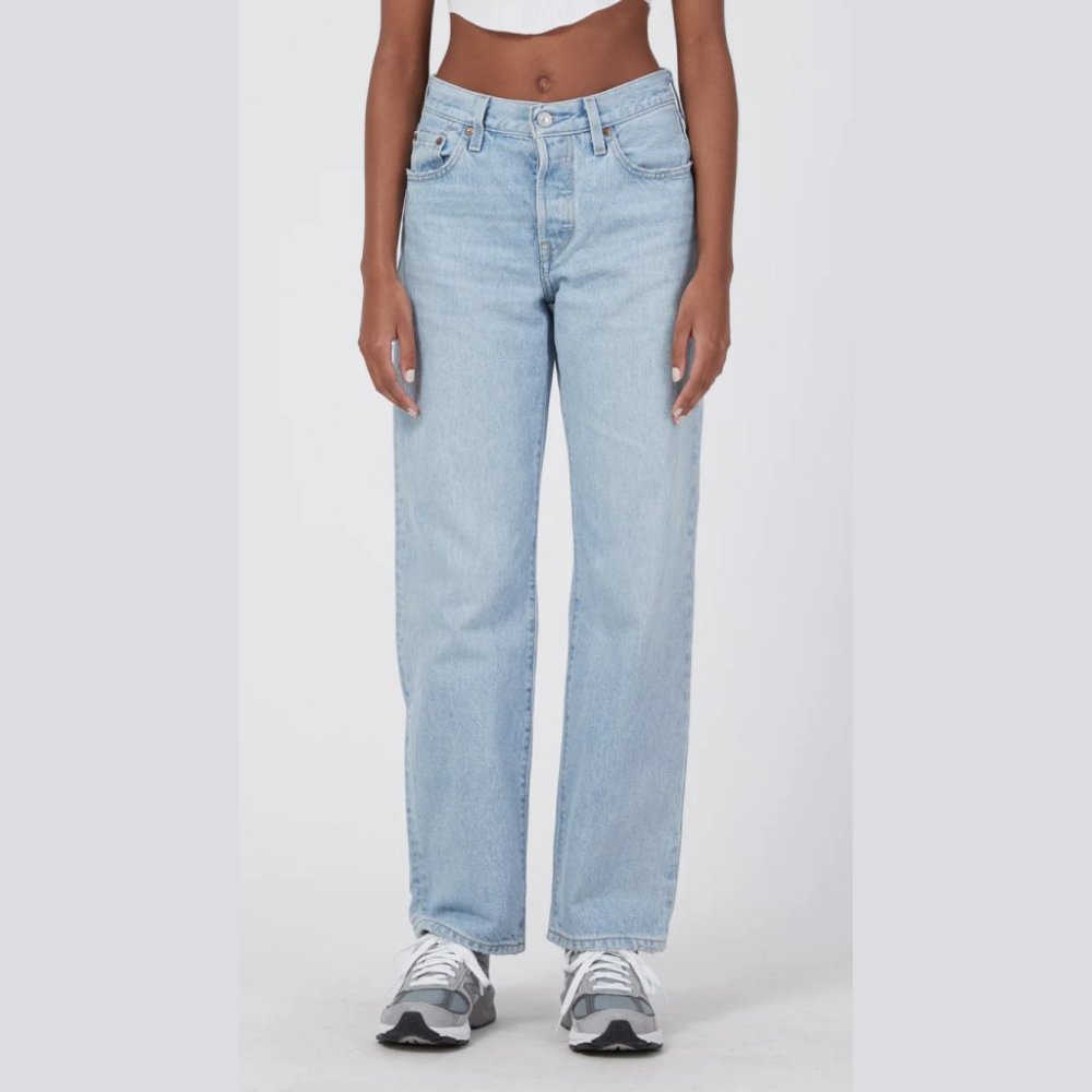 Levi’s 501 ’90s in Light (Ever Afternoon) 26